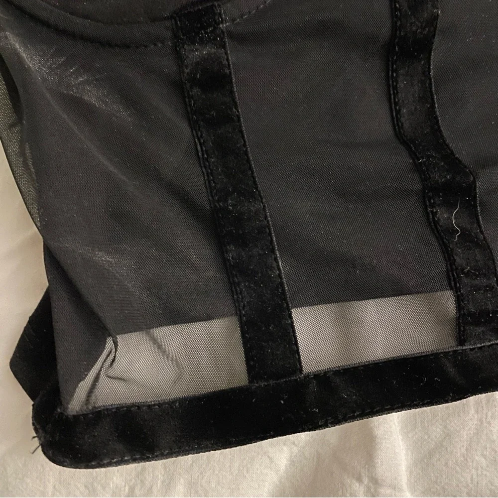 Commense Black Sheer Corset Tie-Shoulder Camisole - Picture 4 of 7